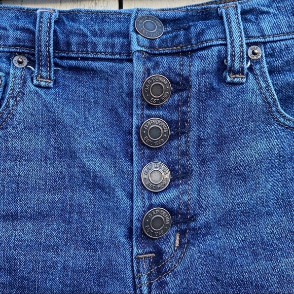 Gap High Rise Buttons Fly Denim Shorts - Picture 2 of 5